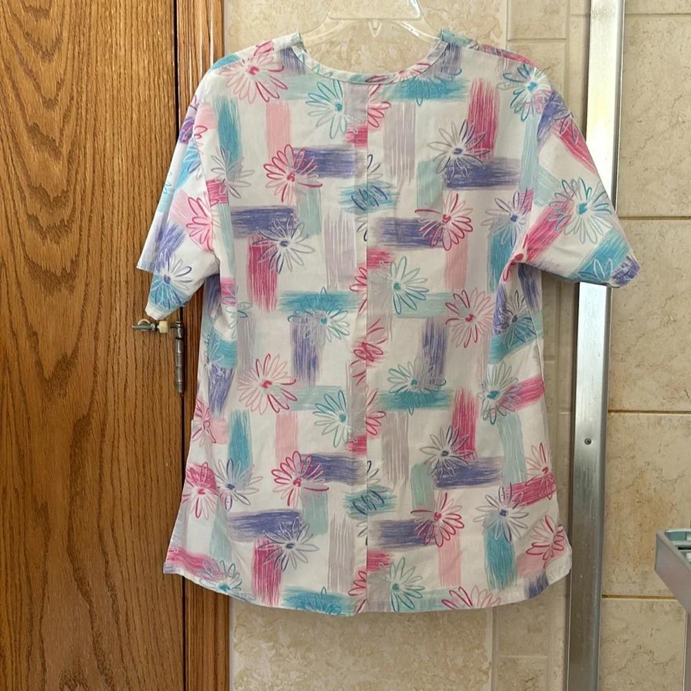 Multicolored Floral pattern - Picture 2 of 2